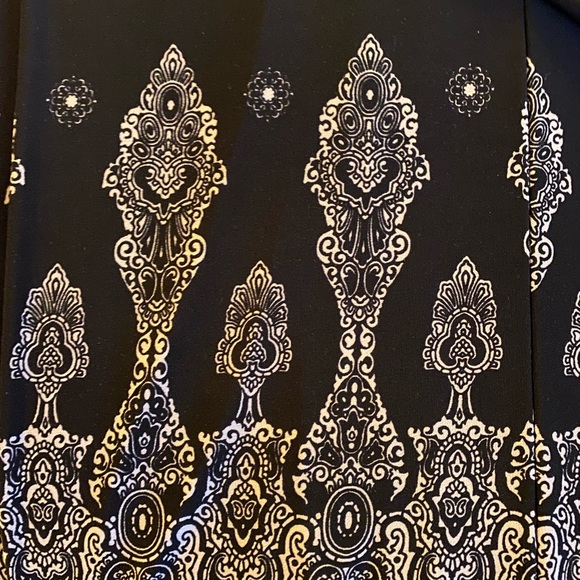 Roz & Ali Boho Black and Beige Wide Leg Pants Sz PM - Picture 3 of 5